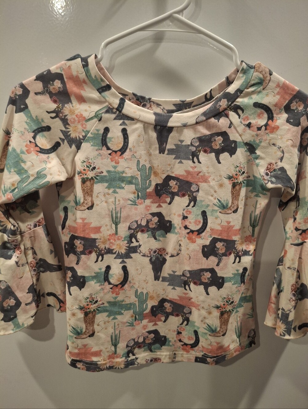 Source Unknown Cream Long Sleeve Tee with Western Buffalo & Cactus Print